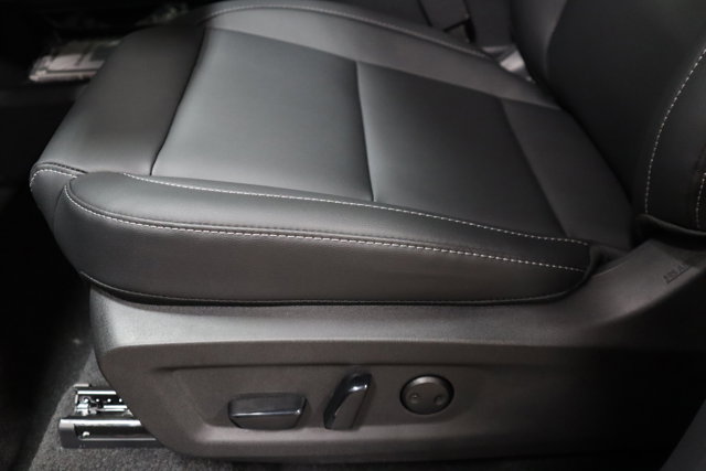 Vehicle image 10 of 38