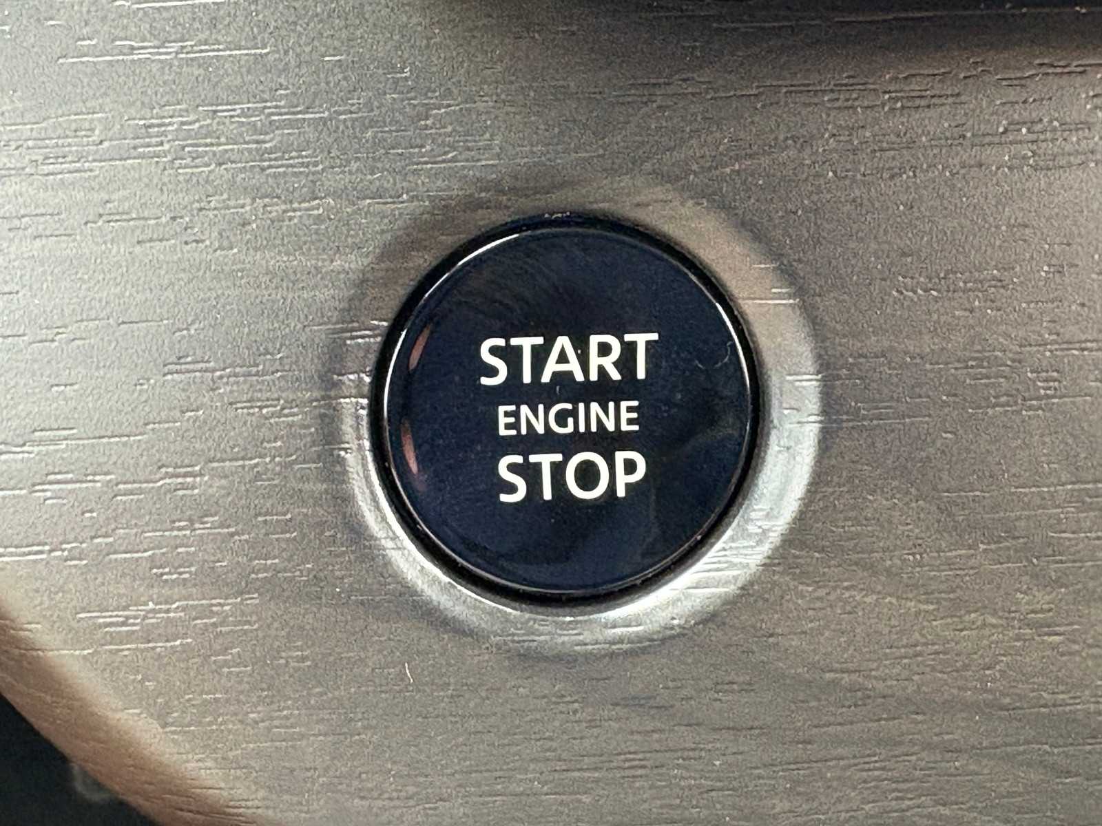 Vehicle image 20 of 23