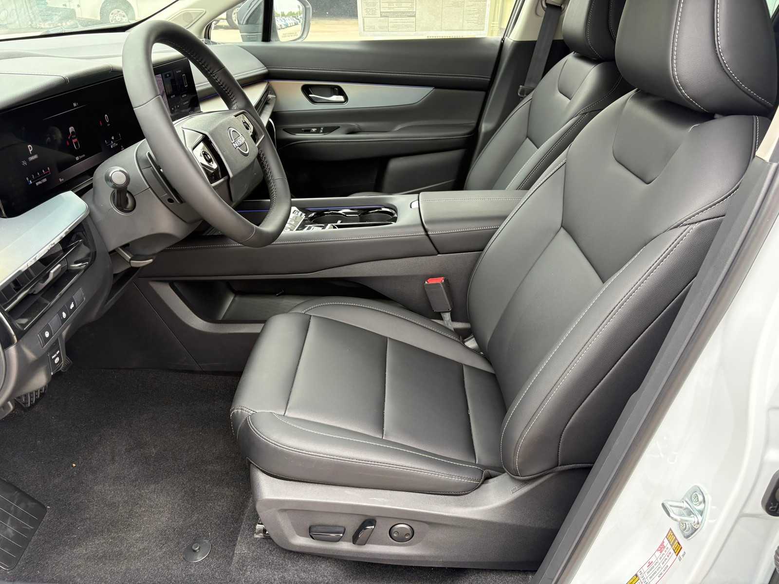 Vehicle image 15 of 23