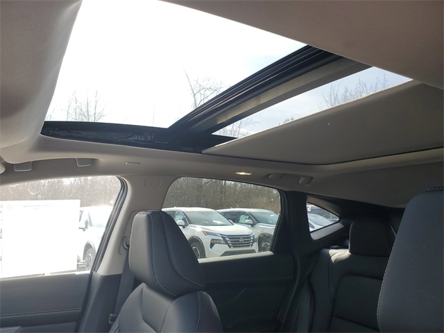 Vehicle image 10 of 34