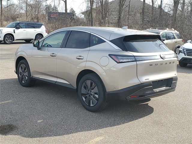 Vehicle image 4 of 34