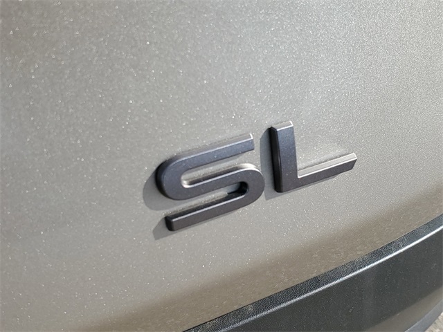 Vehicle image 23 of 34