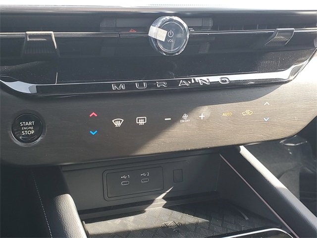 Vehicle image 24 of 34