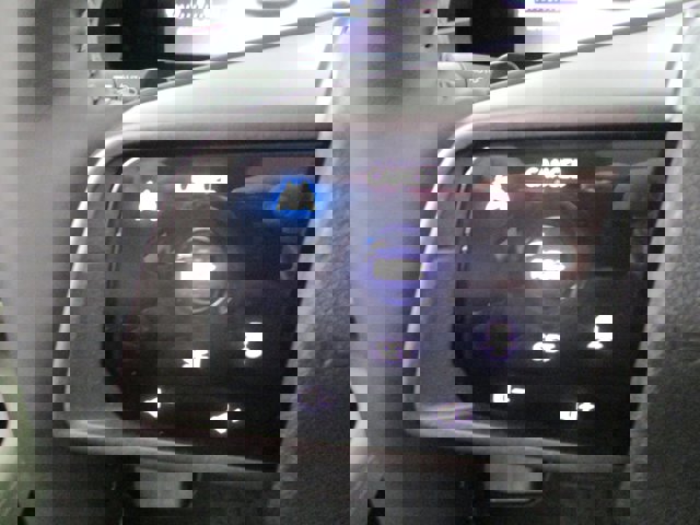 Vehicle image 22 of 34