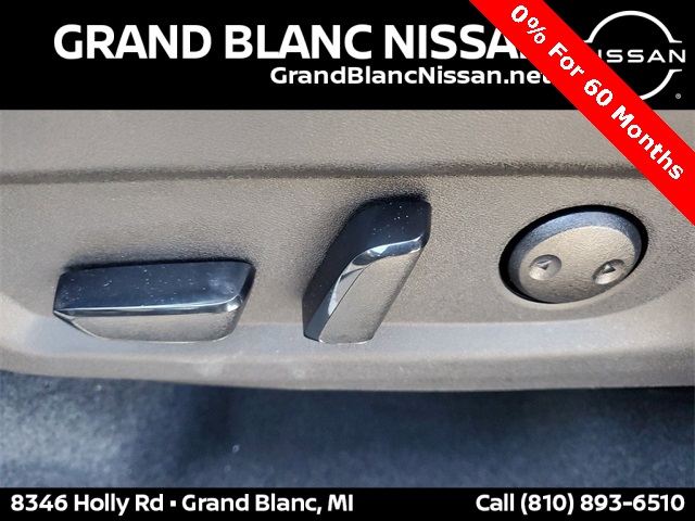 Vehicle image 19 of 35