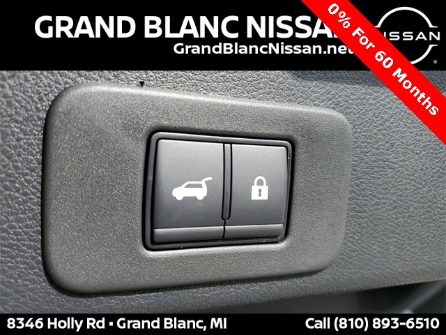Vehicle image 17 of 35