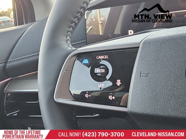 Vehicle image 18 of 19