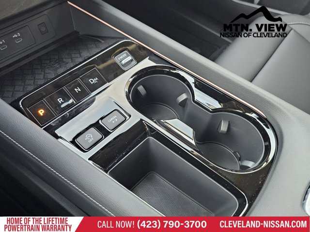Vehicle image 16 of 19