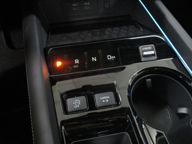 Vehicle image 29 of 33