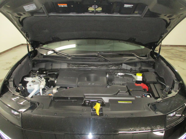 Vehicle image 12 of 33