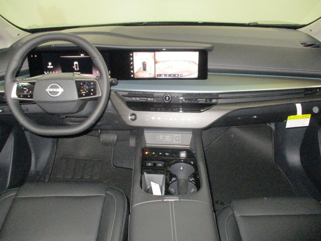 Vehicle image 32 of 33