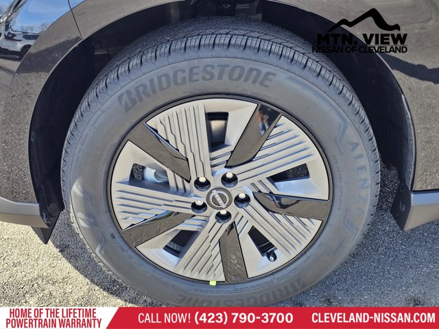Vehicle image 7 of 19