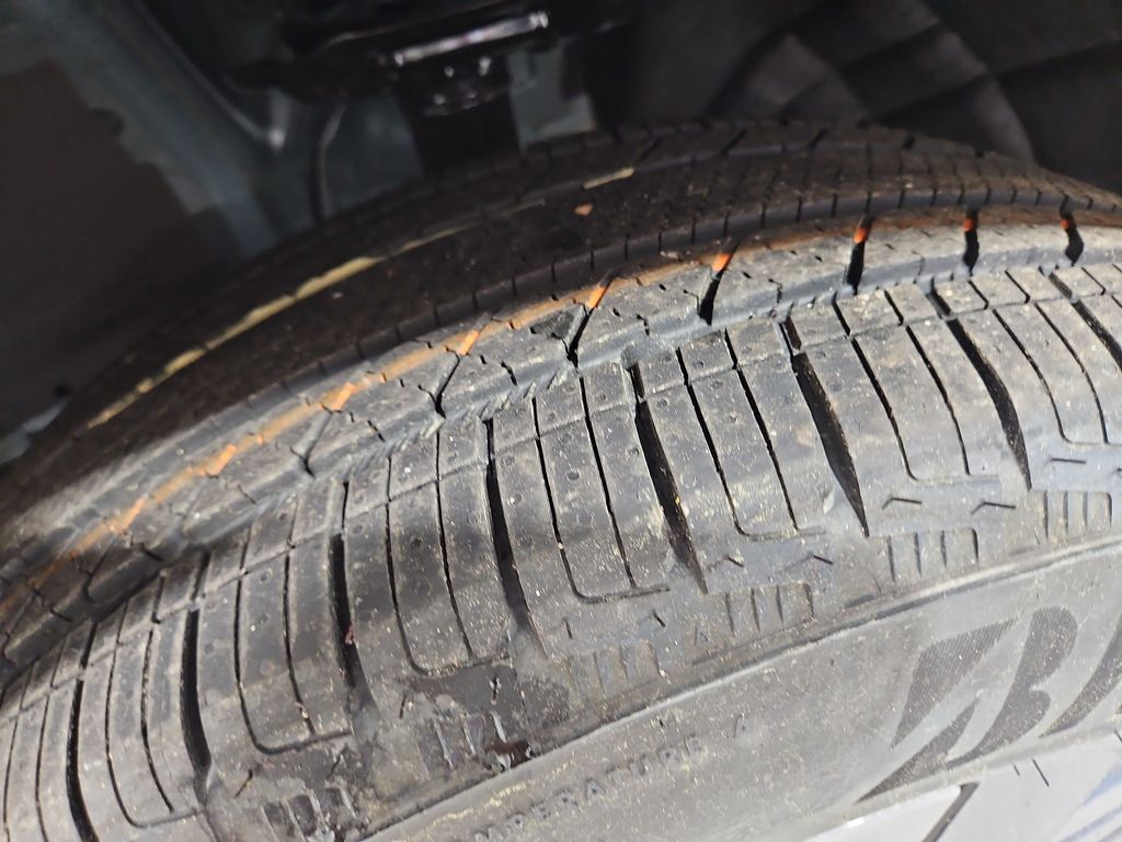 2025 Nissan Murano SL Image 10 of 31