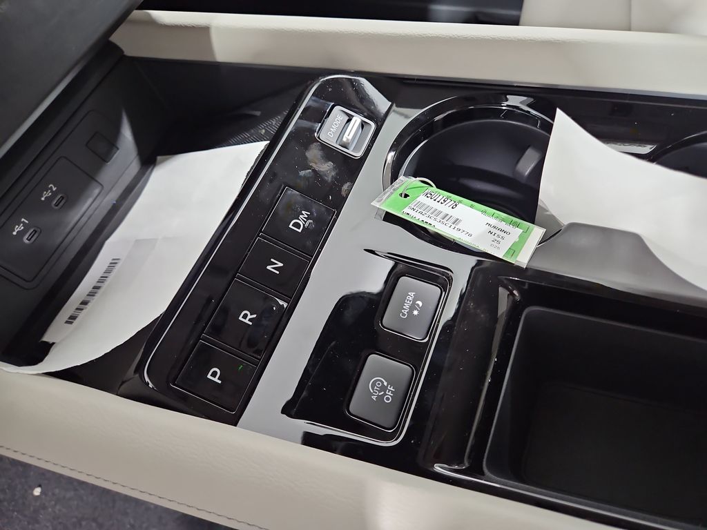 2025 Nissan Murano SL Image 26 of 31