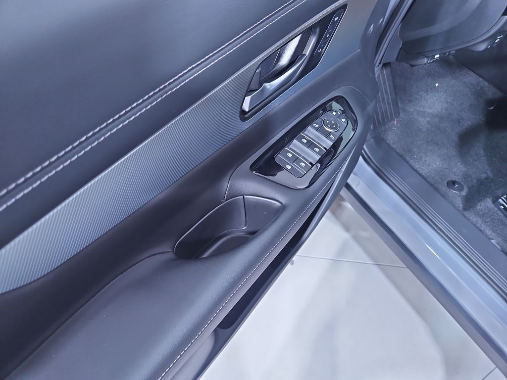 2025 Nissan Murano SL Image 28 of 29