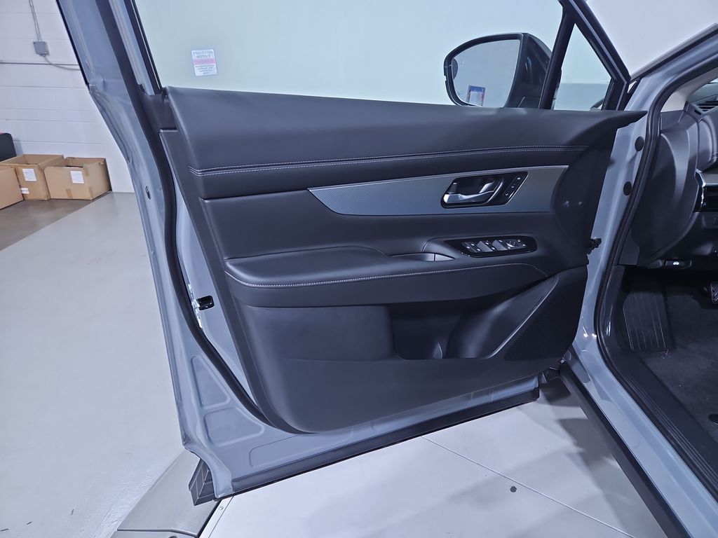 2025 Nissan Murano SL Image 27 of 29