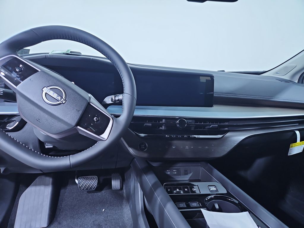 2025 Nissan Murano SL Image 13 of 29