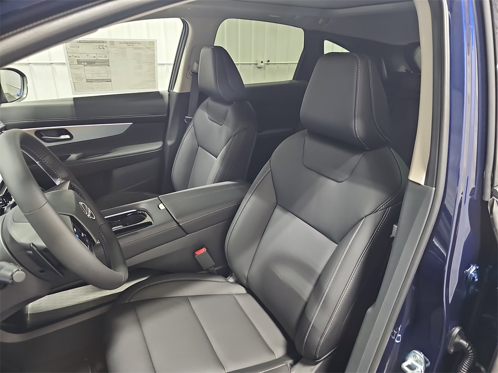 Vehicle image 15 of 37