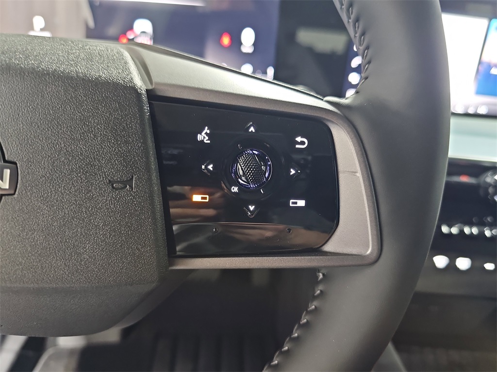 Vehicle image 18 of 37