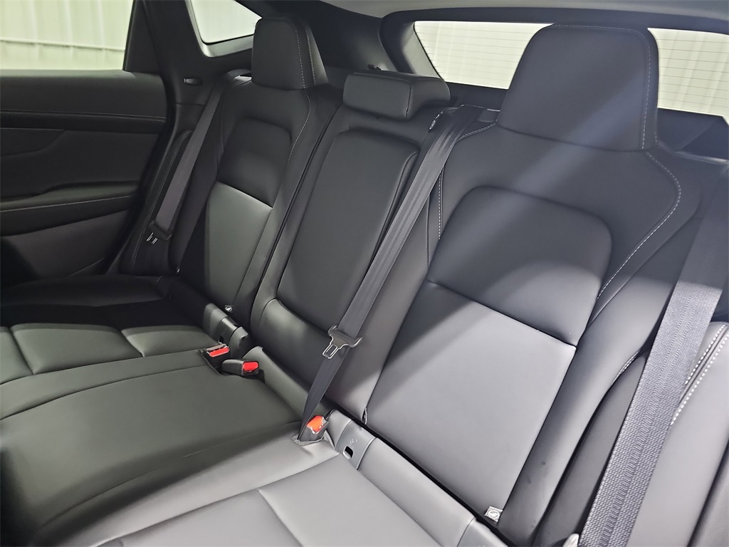 Vehicle image 14 of 37
