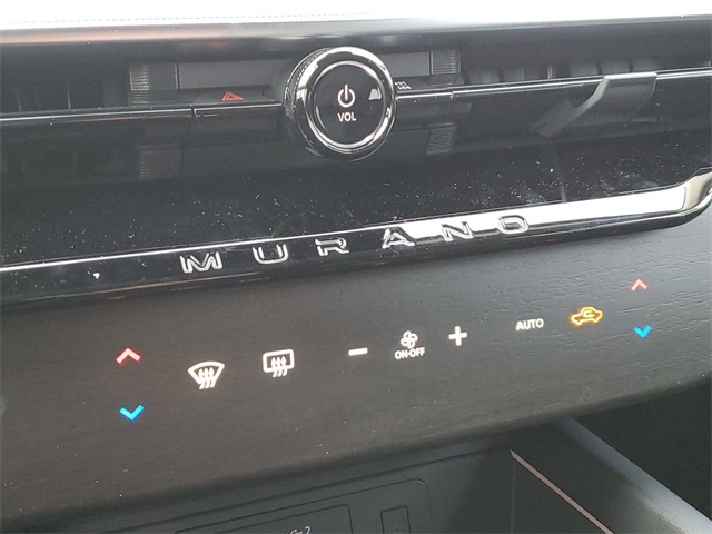 Vehicle image 28 of 33