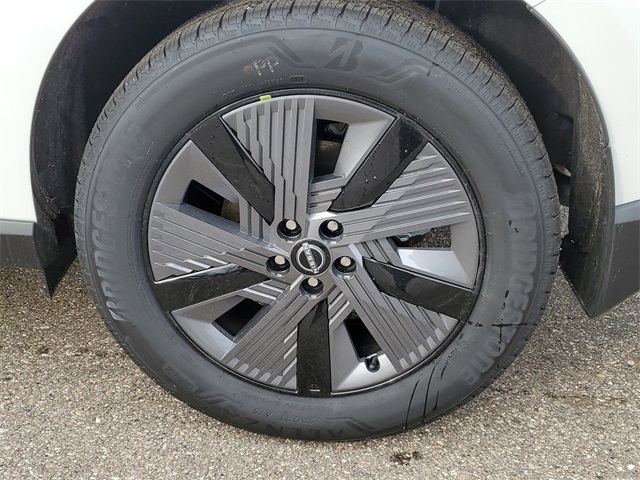 Vehicle image 5 of 33