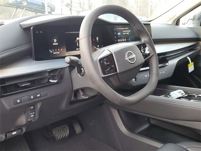 Vehicle image 11 of 33
