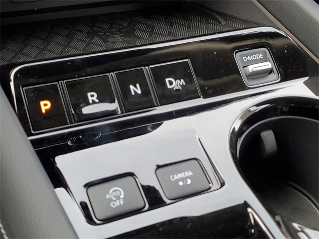 Vehicle image 18 of 33