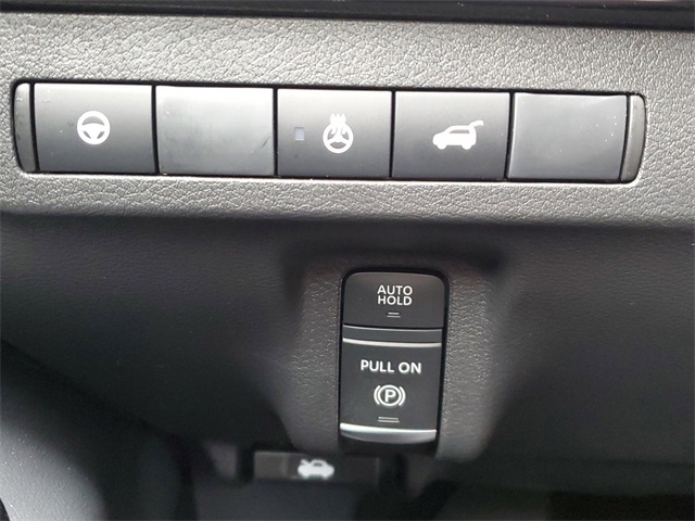 Vehicle image 22 of 33