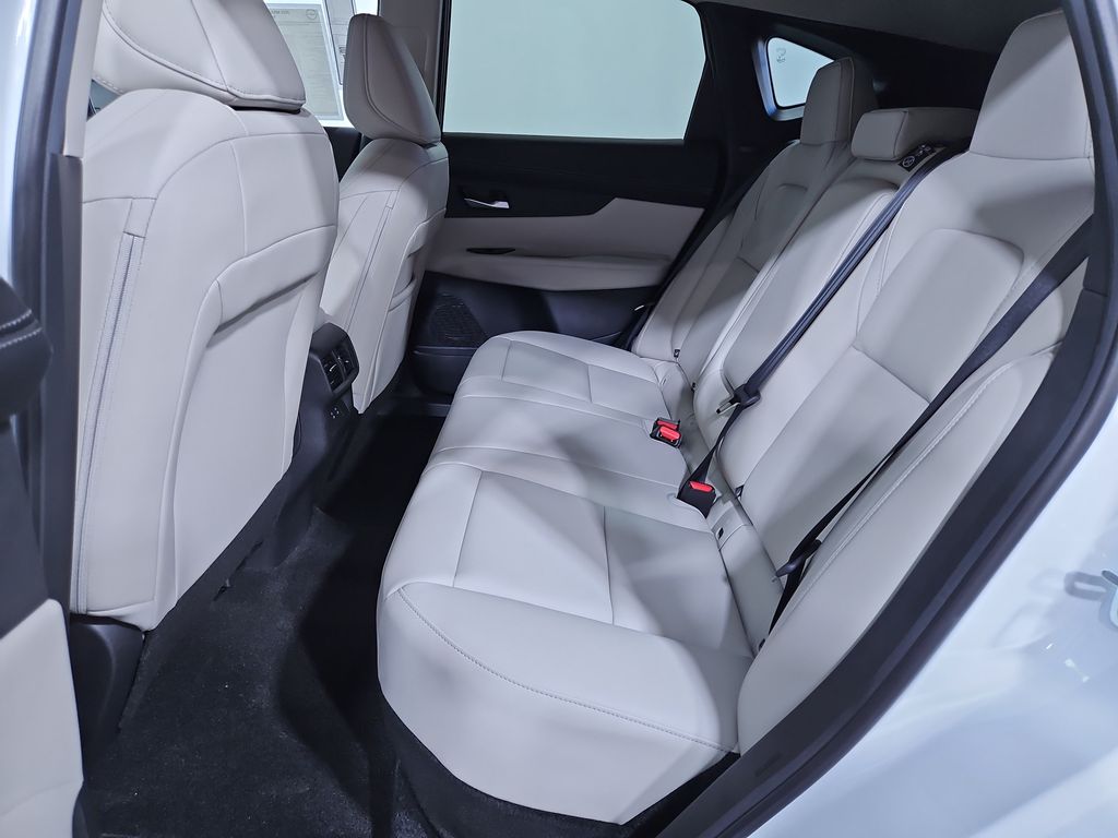 2025 Nissan Murano SL Image 13 of 30