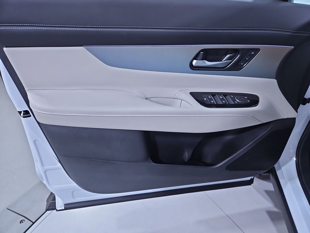 2025 Nissan Murano SL Image 22 of 30