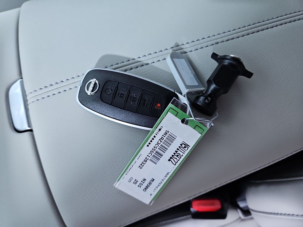 2025 Nissan Murano SL Image 24 of 30