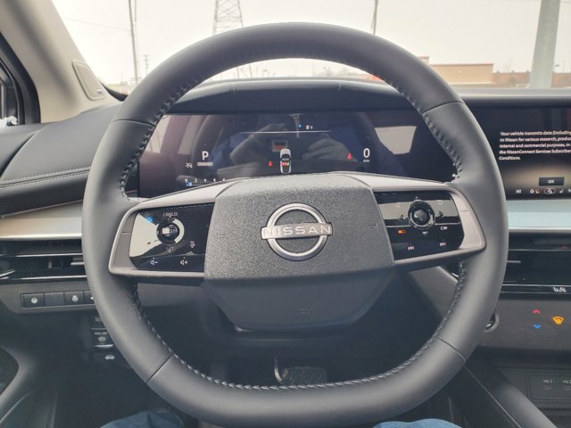 Vehicle image 12 of 30
