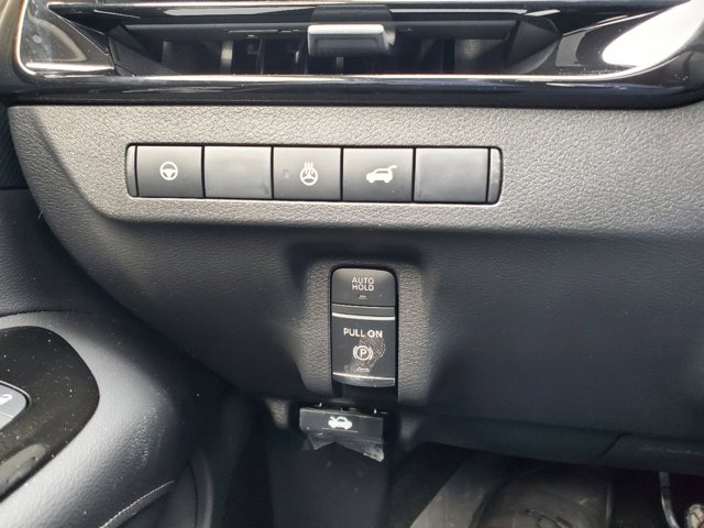 Vehicle image 11 of 30