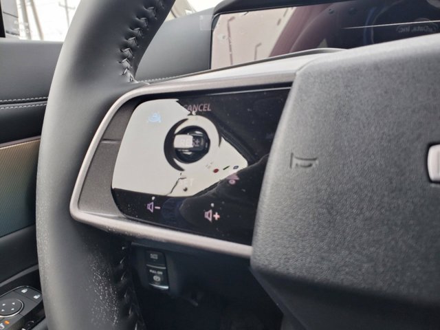 Vehicle image 14 of 30