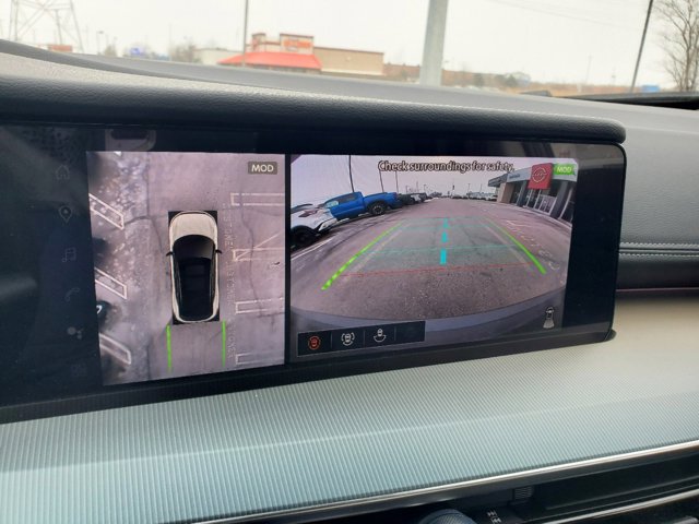 Vehicle image 21 of 30