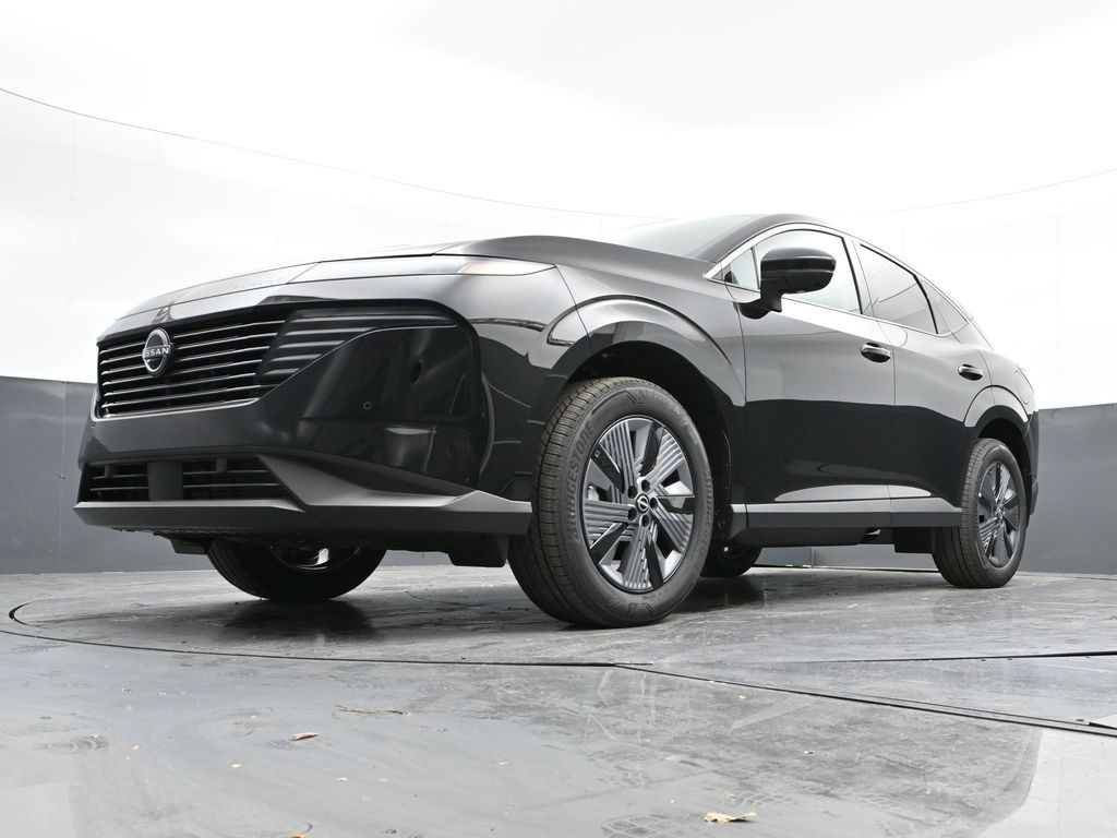 Vehicle image 10 of 31