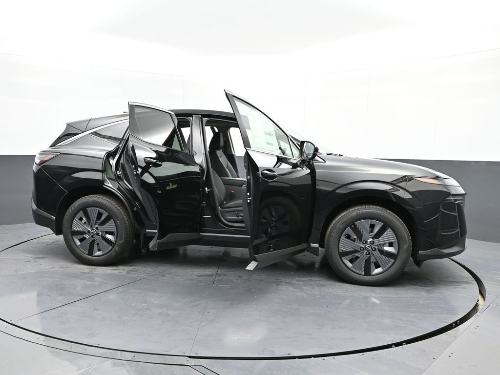 Vehicle image 9 of 31