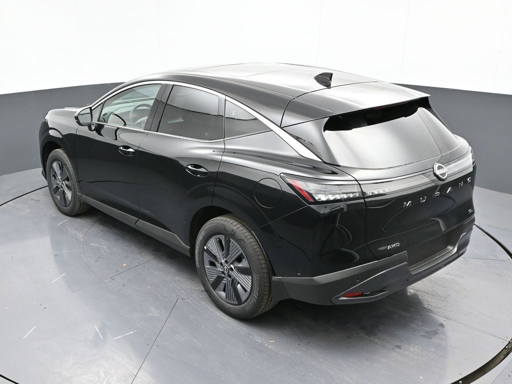 Vehicle image 24 of 31
