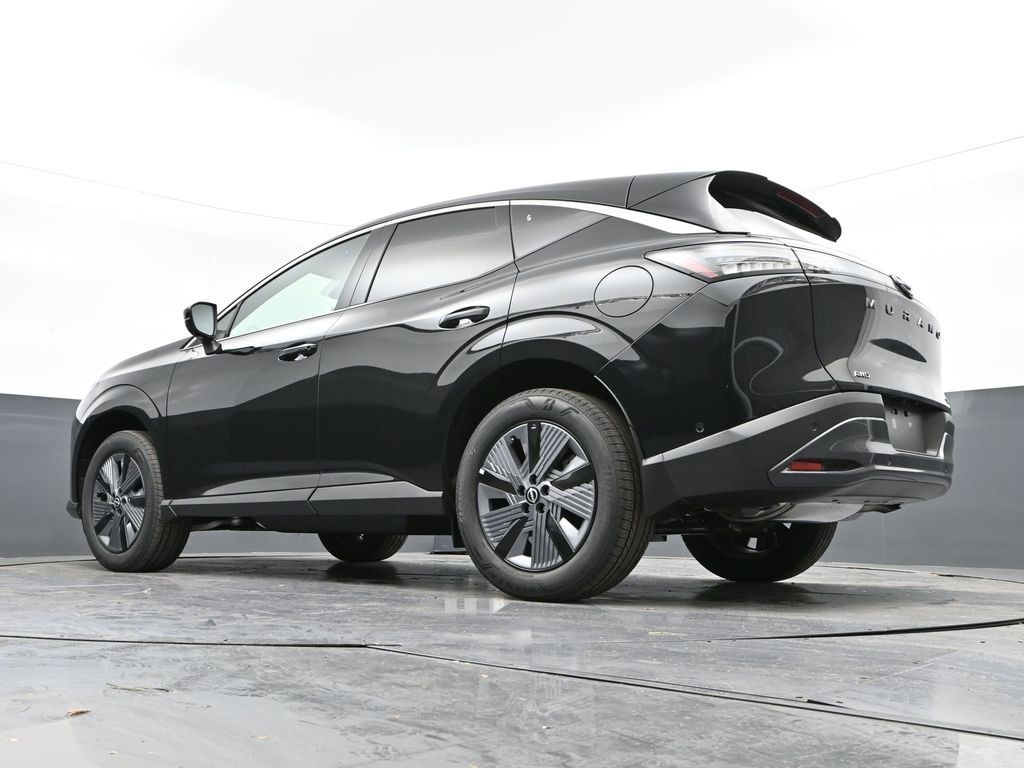Vehicle image 23 of 31