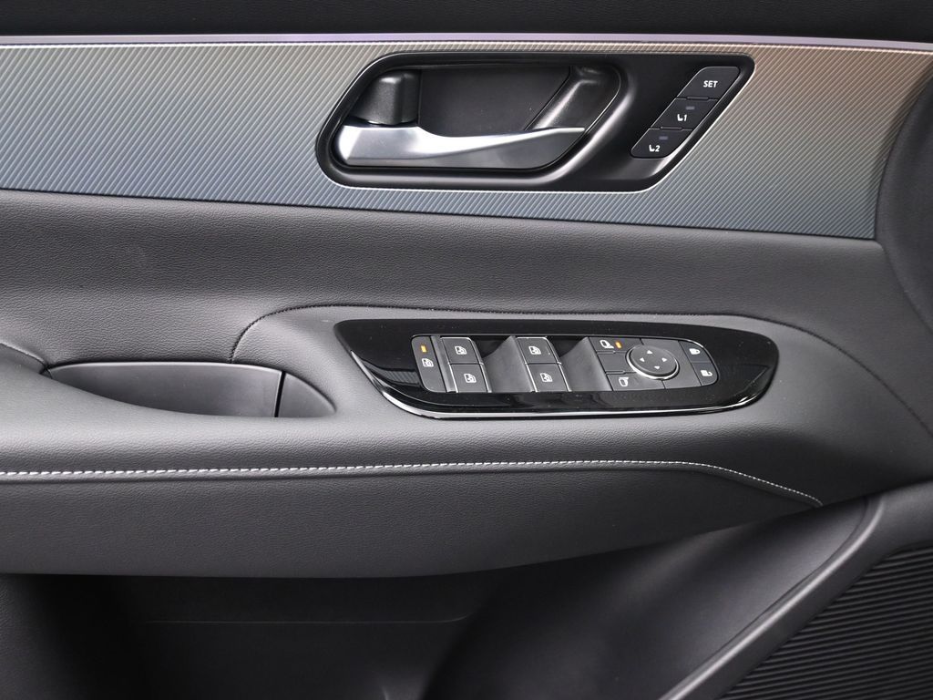 Vehicle image 31 of 31