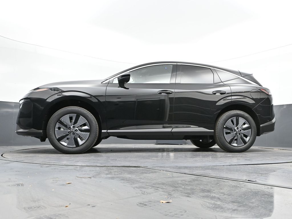 Vehicle image 28 of 31
