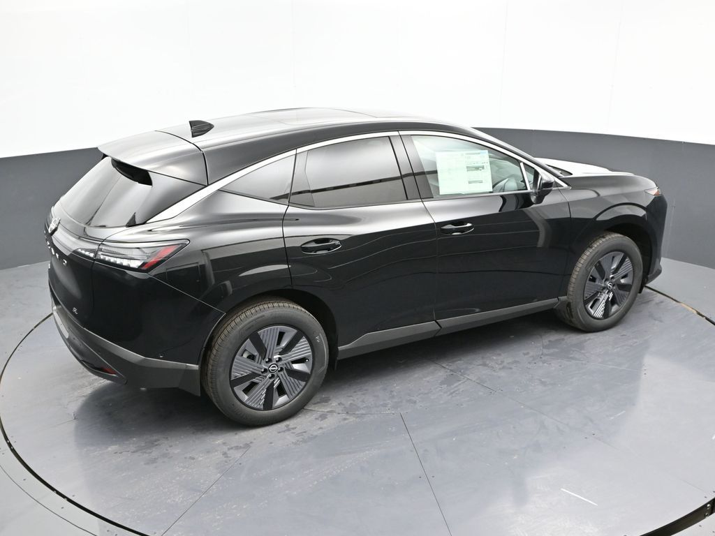 Vehicle image 14 of 31