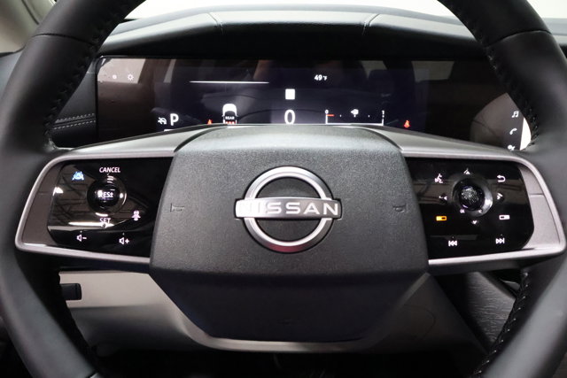 Vehicle image 17 of 37