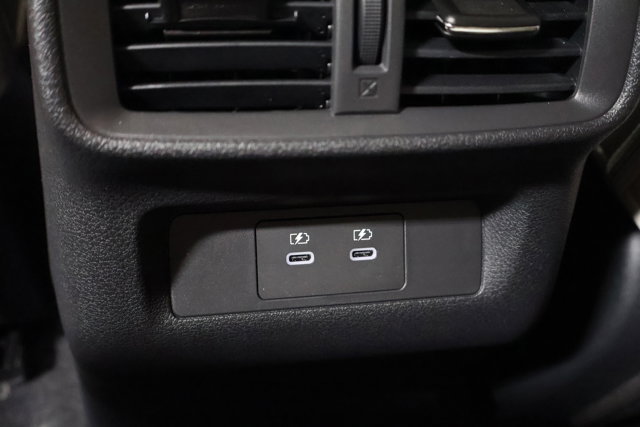 Vehicle image 13 of 37