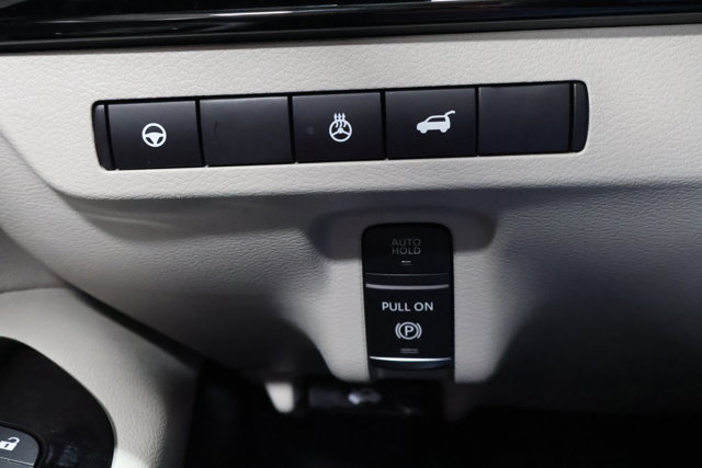 Vehicle image 16 of 37