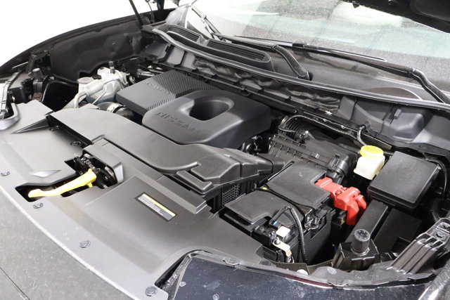 Vehicle image 33 of 37