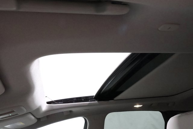 Vehicle image 29 of 37