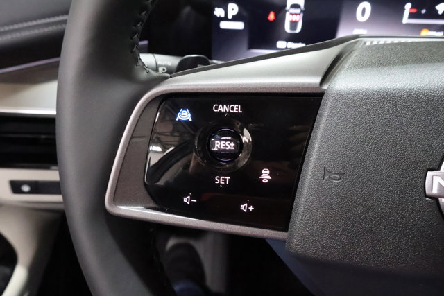 Vehicle image 18 of 37