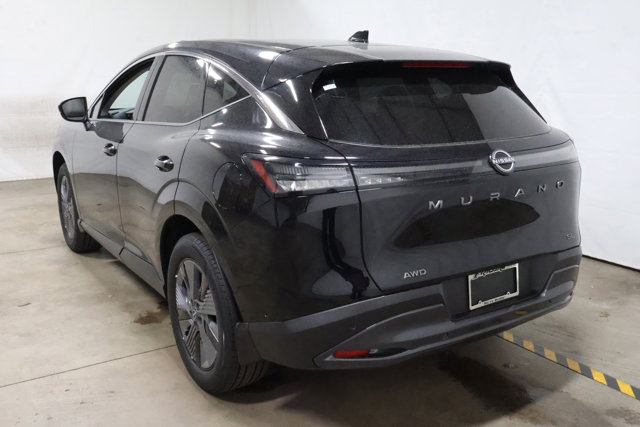 Vehicle image 4 of 37